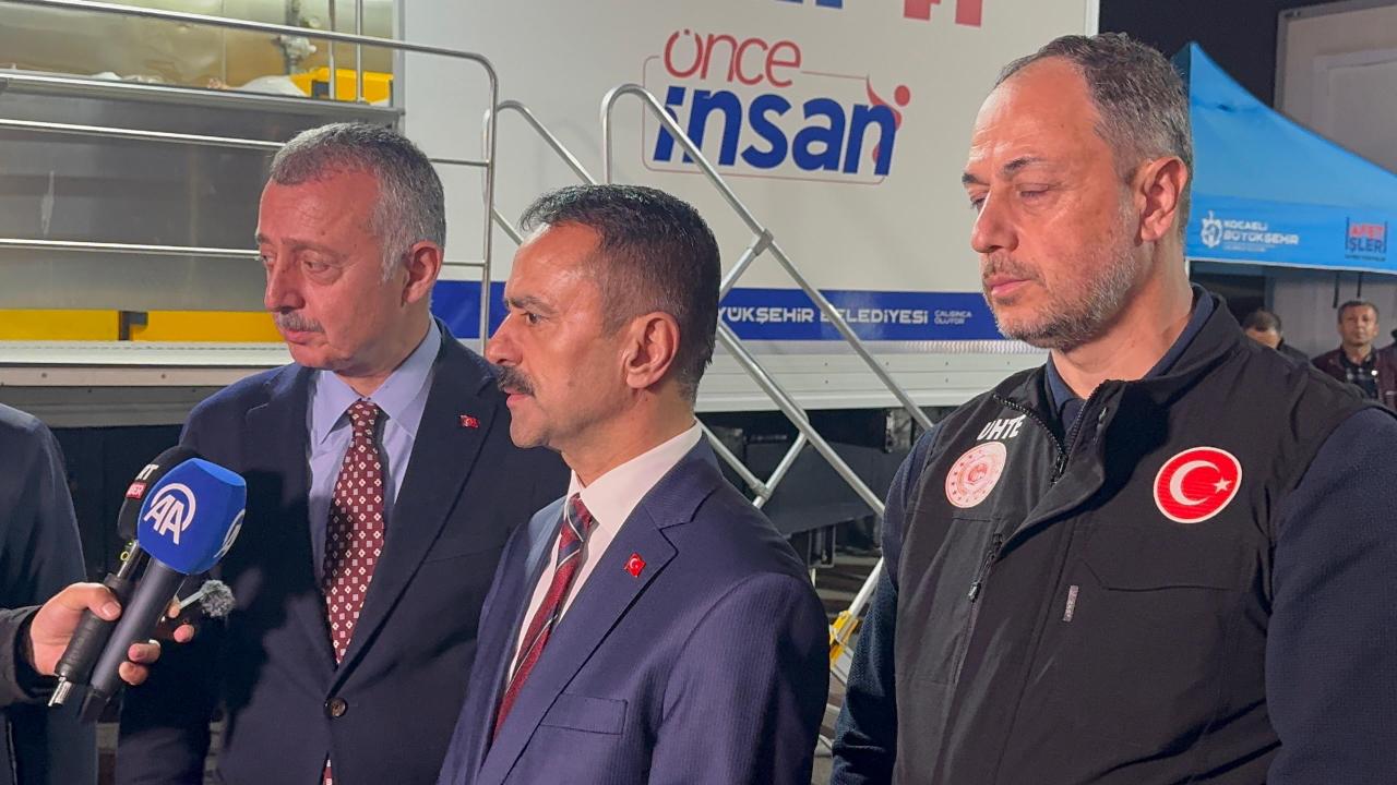 Vali Aktaş, Gebze’de çöken binayla ilgili konuştu: Sona gelmiş bulunuyoruz!