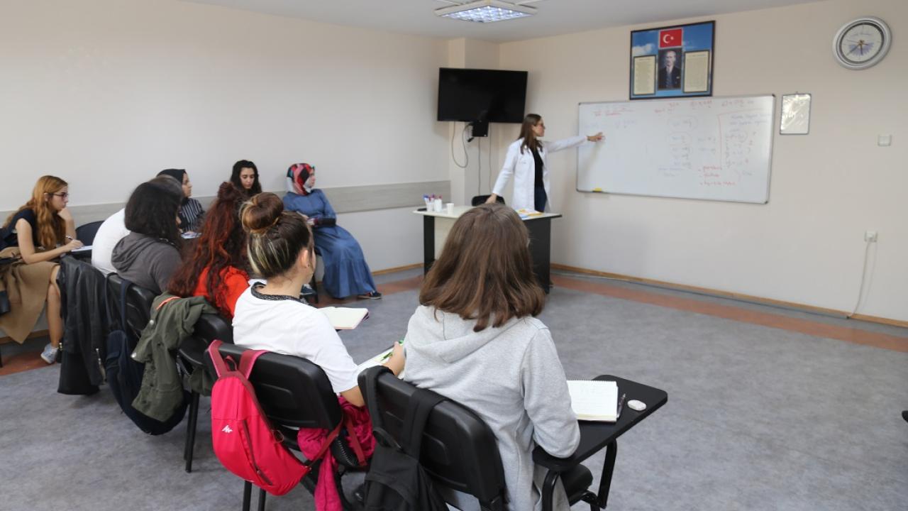 Yabancı dil KO-MEK’le öğreniliyor