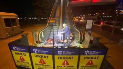 Yürüyen merdivenlere kasım ayı bakımı