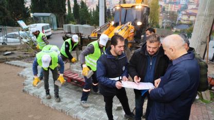 Başkan Büyükgöz Adem Yavuz Mahallesi’nde Üstyapı Çalışmalarını Yerinde İnceledi