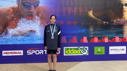 Çayırovalı yüzücüden 4 madalya birden