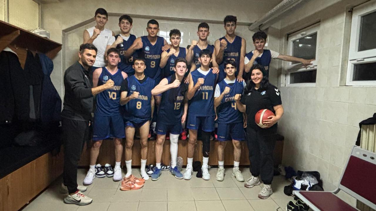 Çayırova’nın genç basketbolcuları namağlup grup lideri oldu