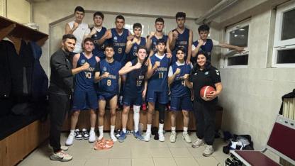 Çayırova’nın genç basketbolcuları namağlup grup lideri oldu