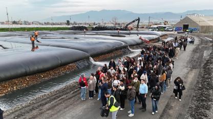 Dip çamuru projesinde geleceklerini gördüler