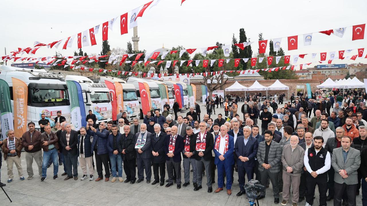 Gebze&#039;den Sudan&#039;a 10 Tırlık Kardeşlik Köprüsü: İnsani Yardım Konvoyu Dualarla Uğurlandı