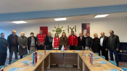Kızılay Darıca Şubesi yönetiminden İYİ Parti İlçe Başkanlığı'na ziyaret