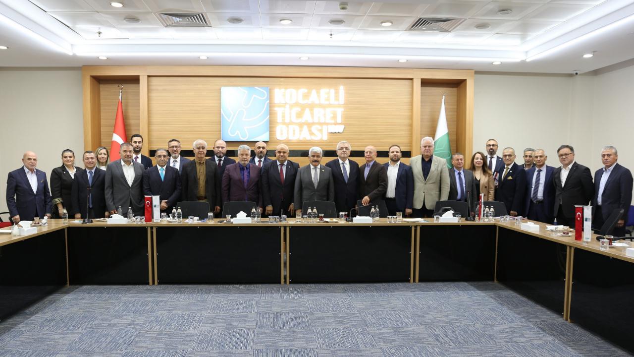 KOTO’nun Özel Hastaneler İstişare Toplantısı Milletvekili Hülagü’nün katılımıyla gerçekleşti