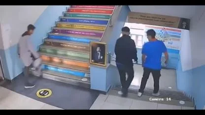 Lise öğrencilerin Atatürk hassasiyeti kamerada