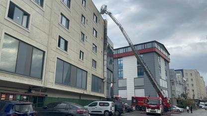 Otel restoranında çıkan yangında 15 kişi tahliye edilirken 1 kişi yaralandı