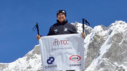 OYAK Çimento Adana Fabrika Direktörü Mustafa Turan, Everest Base Camp Tırmanışını Başarıyla Tamamladı