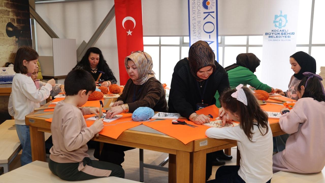 Bu stantlar “Okula Bi’ Mola’ya” renk kattı