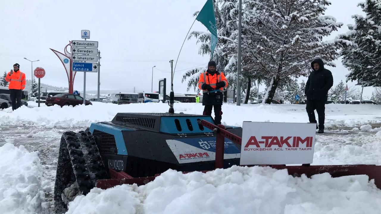 Büyükşehir’den karla mücadelede robotik teknoloji