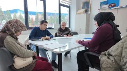 Çayırova’da görme engelli özel bireylere Kur’an-ı Kerim dersi