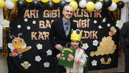 Çayırovalı öğrenciler karne heyecanı yaşadı