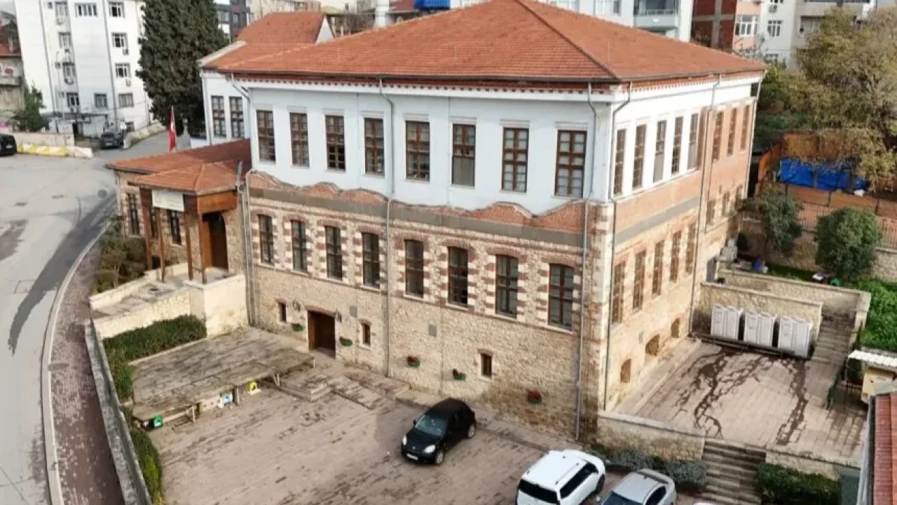 Darıca İskoliye Mektebi, kültür ve sanat faaliyetlerinin merkezi olacak!