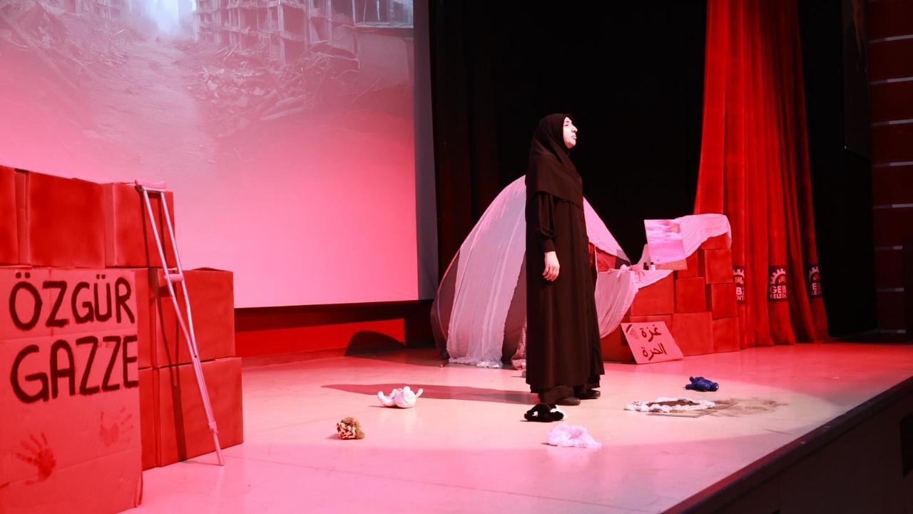 GKM’de “Gazze’nin Kadınları” Ayakta Alkışlandı