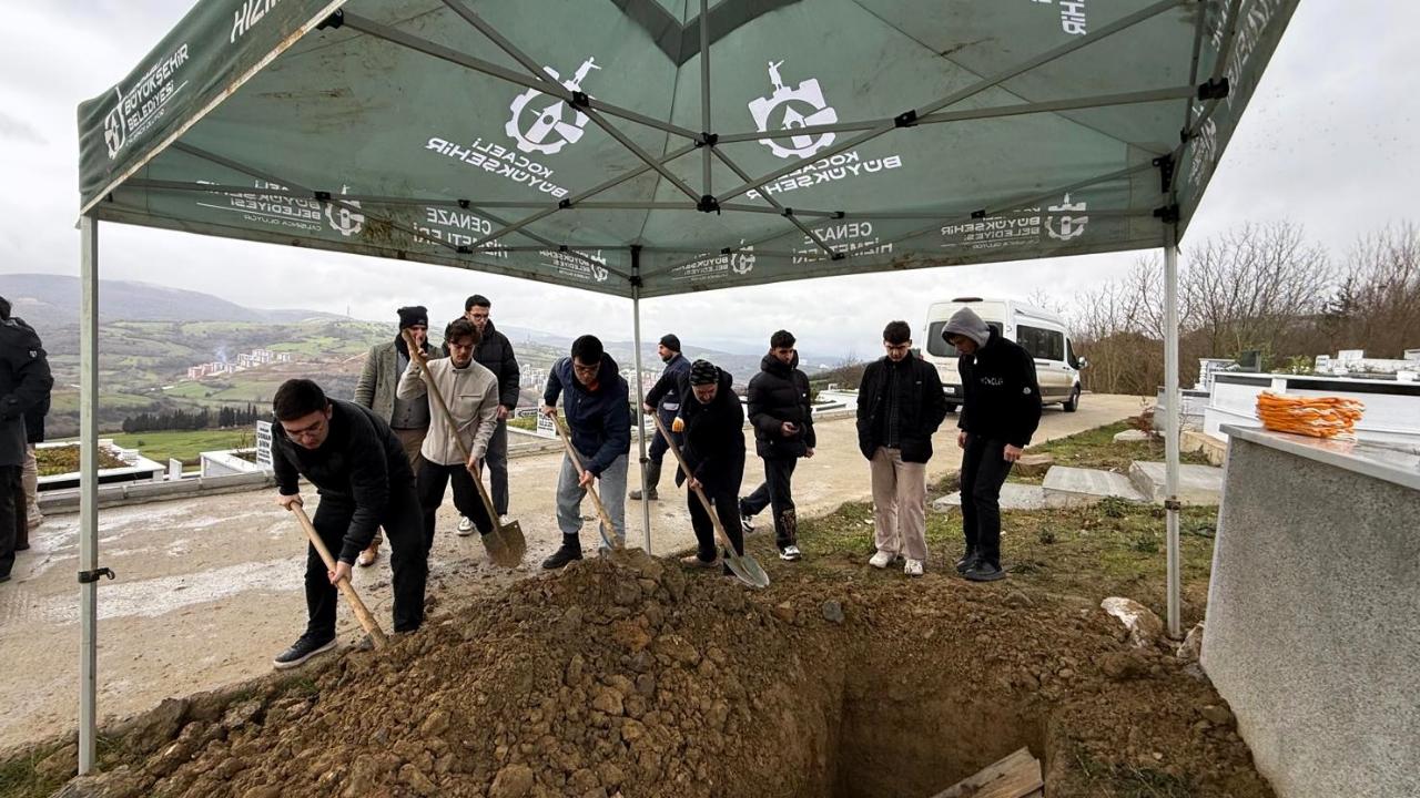 Hem cenaze hizmeti hem eğitim desteği