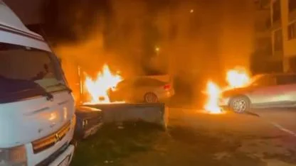 Park halindeki otomobil ve cip alev alev yandı