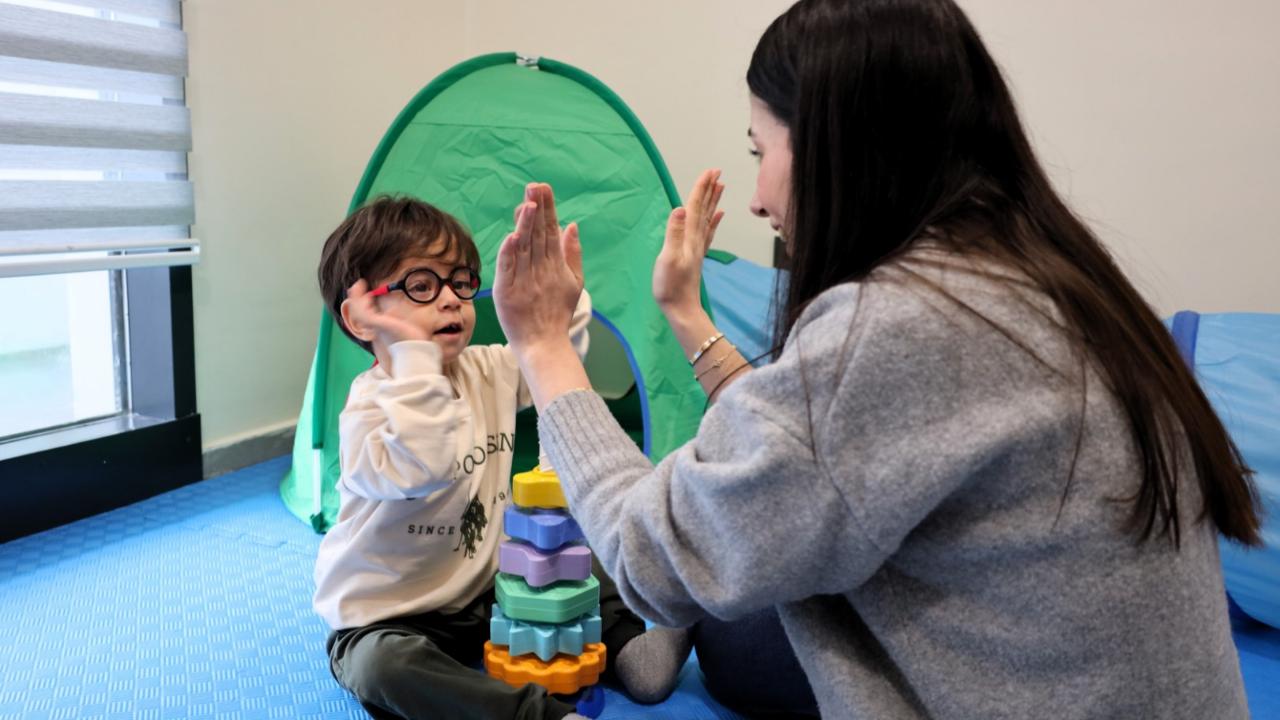 Talha’nın iletişim yolculuğu Gonca’yla başladı