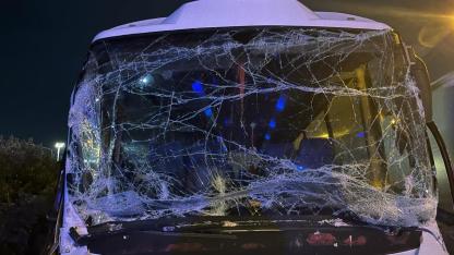 TEM Kocaeli geçişinde servis minibüsü ile TIR çarpıştı; 6 yaralı