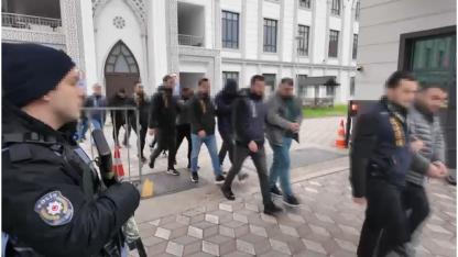 Ahlaksızlar; Çocukların müstehcen görüntülerini yayıp, depolamışlar