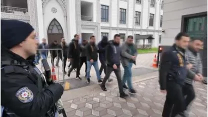 Ahlaksızlar; Çocukların müstehcen görüntülerini yayıp, depolamışlar