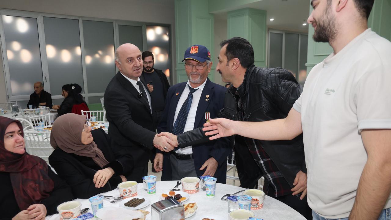 Başkan Bıyık, ilk iftarını şehit aileleri ve gazilerle açtı
