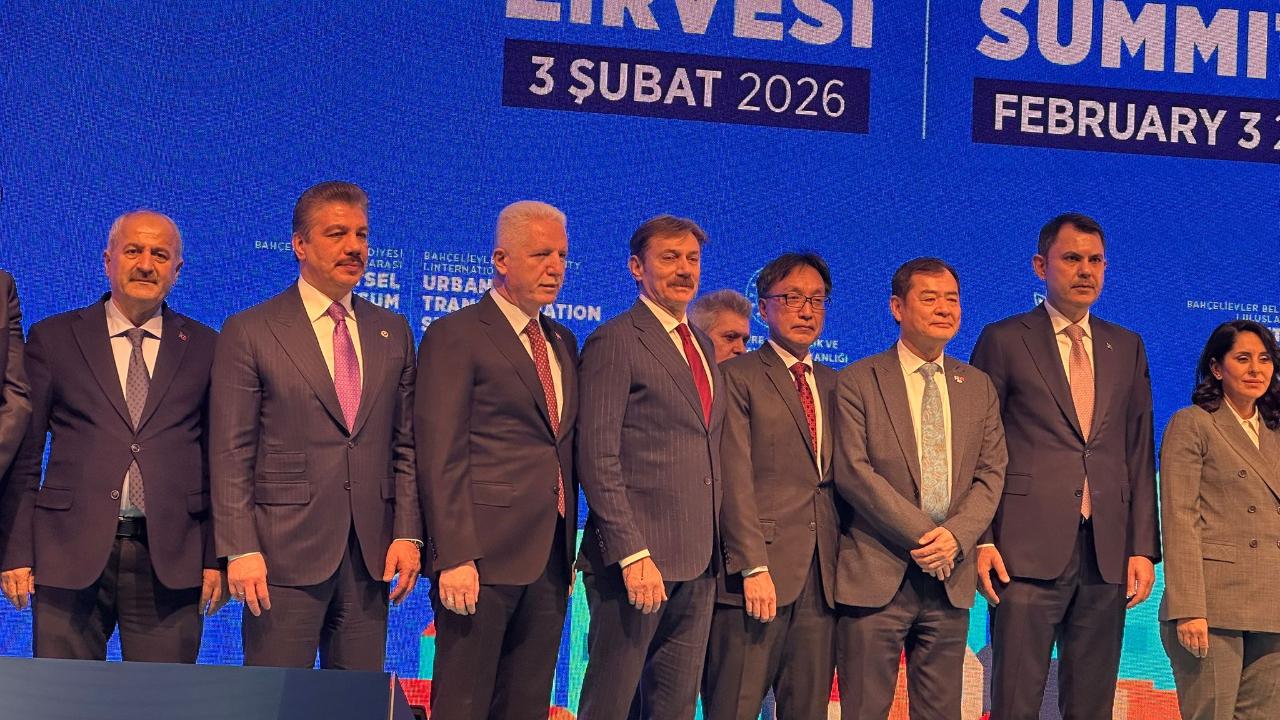 Başkan Büyükgöz, 1. Uluslararası Kentsel Dönüşüm Zirvesi’ne Katıldı