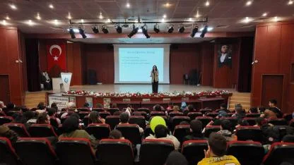 Bilgi evi öğrencileri ve velileri akran zorbalığına karşı bilinçlendi