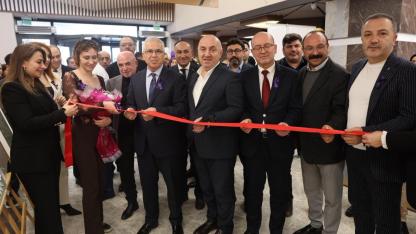 BÜYÜK ANADOLU HASTANESİ’NDE KANSERLE MÜCADELEYE SANATSAL DOKUNUŞ