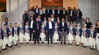 Büyükakın, Gümüşhanelileri yalnız bırakmadı