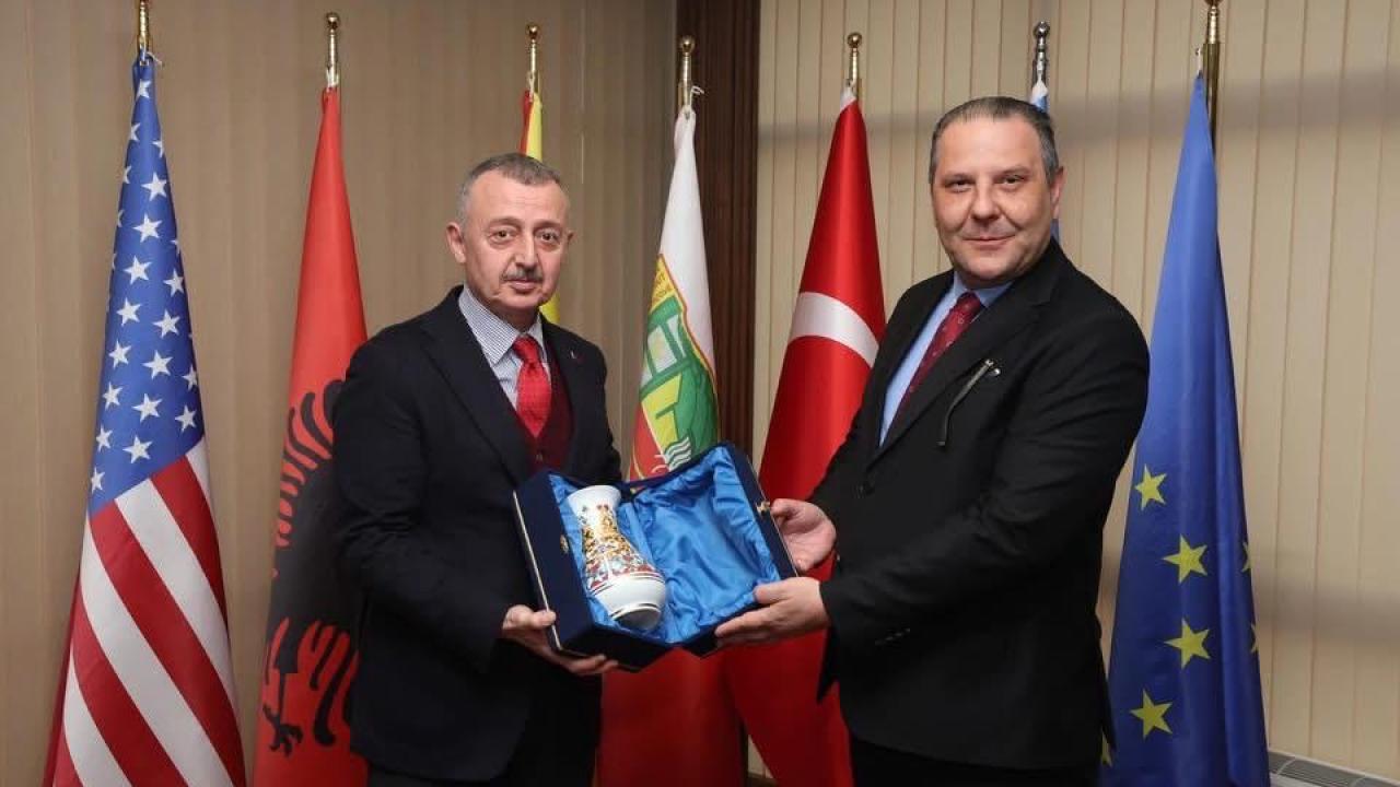 Büyükşehir, Kırçova ile kardeş şehir olacak