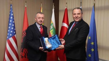 Büyükşehir, Kırçova ile kardeş şehir olacak