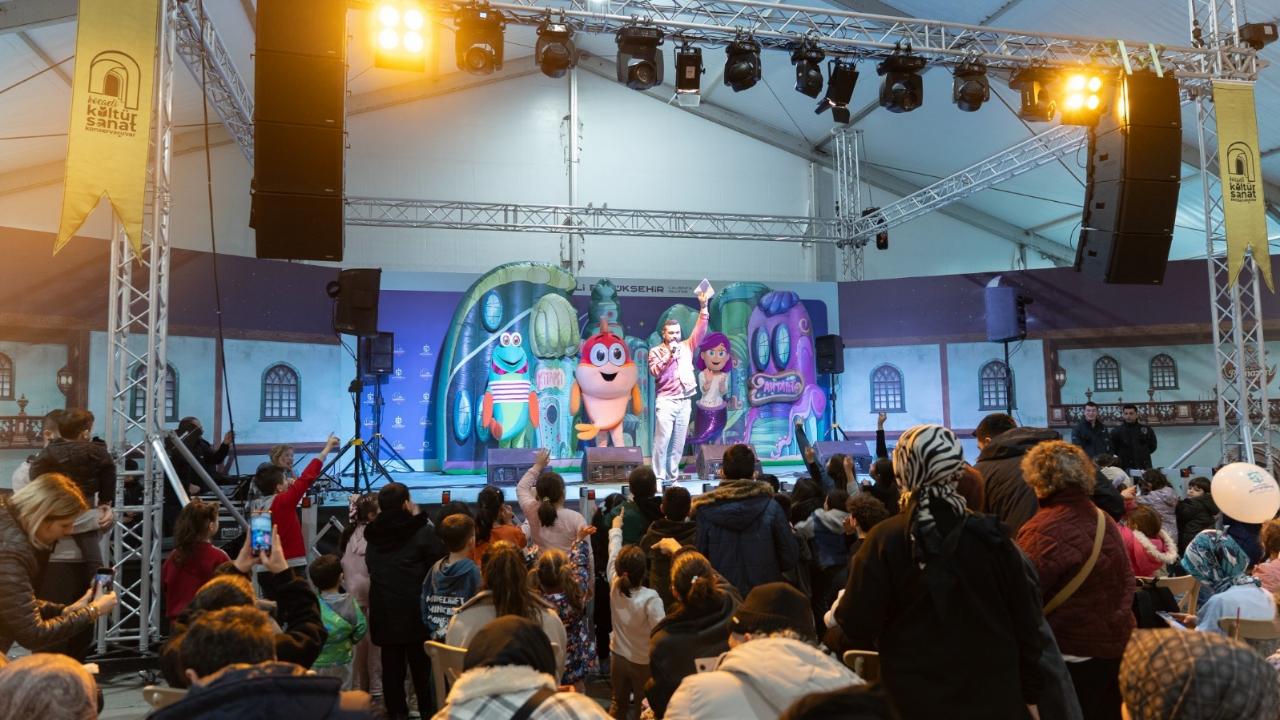 Çocukların sesi Ramazan’ın neşesi oluyor