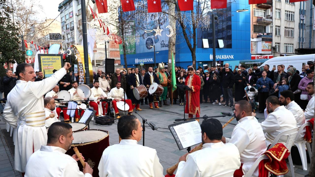 İlahi ezgiler Cumhuriyet Bulvarı’nda yankılandı