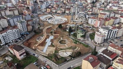 Kent Meydanı’nda çalışmalar tam gaz devam