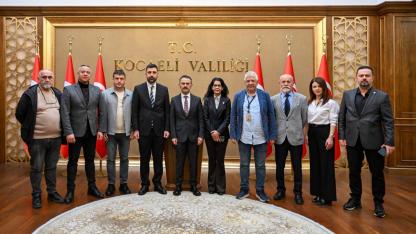 Kocaeli Gazeteciler Cemiyeti Yeni Başkanı Şahin Oktay ve Yönetimi, Vali İlhami Aktaş'ı Ziyaret Etti