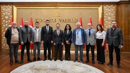 Kocaeli Gazeteciler Cemiyeti Yeni Başkanı Şahin Oktay ve Yönetimi, Vali İlhami Aktaş'ı Ziyaret Etti