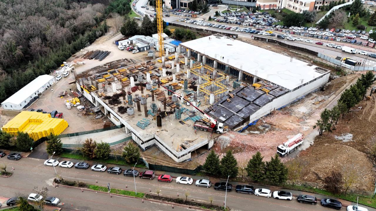 Otoparkın ilk katı hizmete alındı