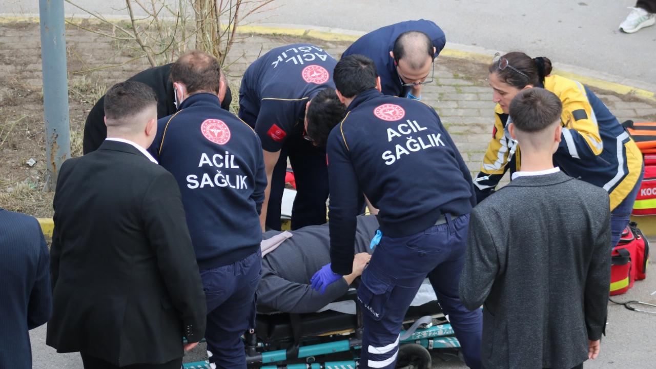 Özgür Özel mitinginde bir kişi fenalaştı