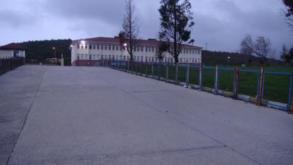 Tutuklanan öğretmen, öğrencilerin saçlarını okşayıp, mini etek giymesini istemiş