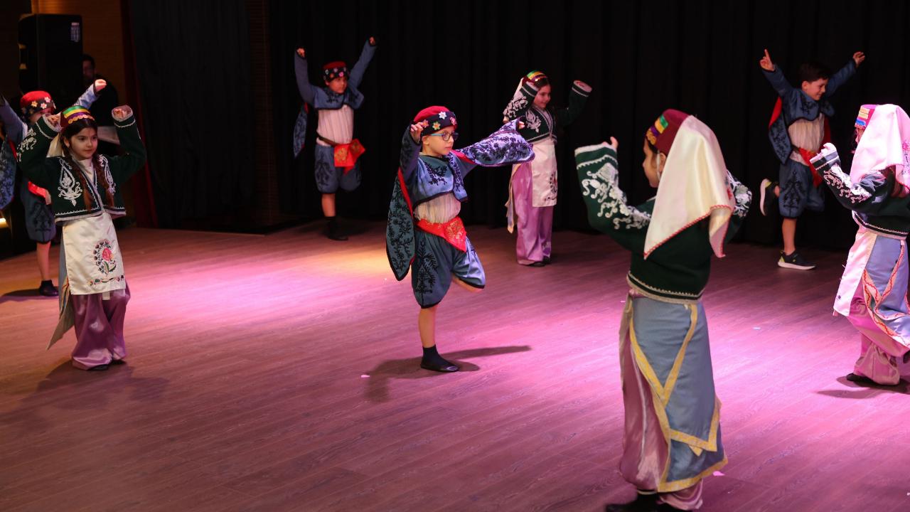 Anadolu’nun kültür mirası Darıca’da sahneyle buluştu