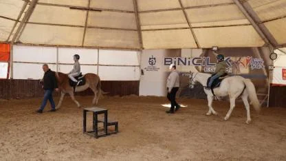 Ara tatilde 230 çocuk binicilikle tanıştı