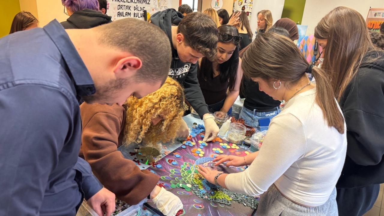 Atıklar KOÜ’de sanata dönüştü