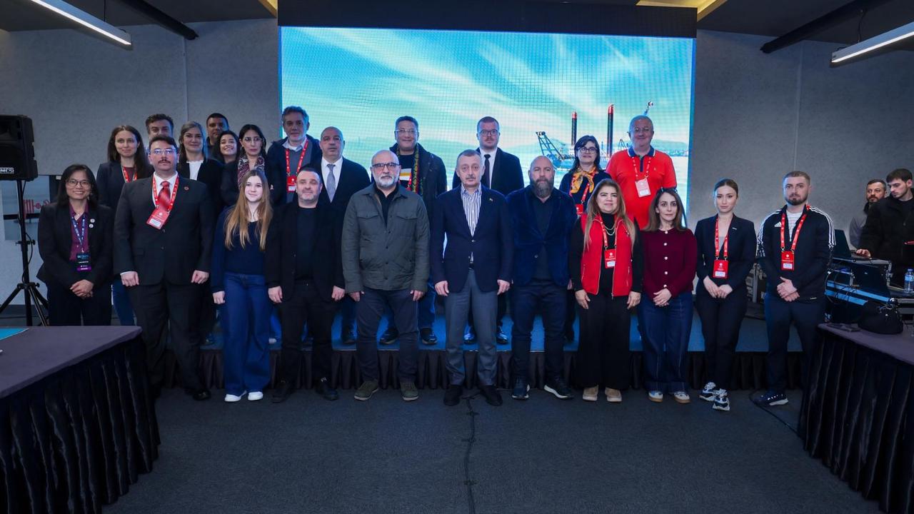 Başkan Büyükakın uluslararası gazetecilerle bir araya geldi