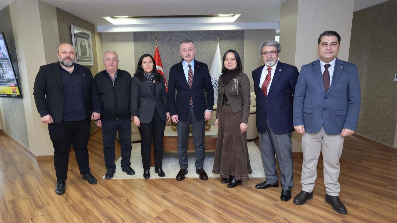 Başkan Büyükakın’a ziyaretçi akını