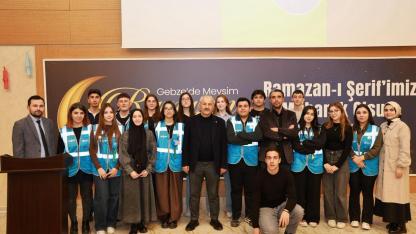 BAŞKAN BÜYÜKGÖZ, İFTAR SOFRASINDA GENÇLERLE BİR ARAYA GELDİ