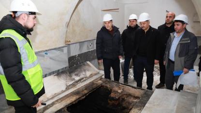 Başkan Büyükgöz, tarihi çarşı hamam restorasyonunu inceledi