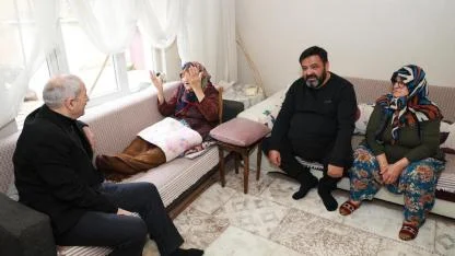 Başkan Büyükgöz’den 100 Yaşındaki Hesna Karaca Teyzeye Ziyaret