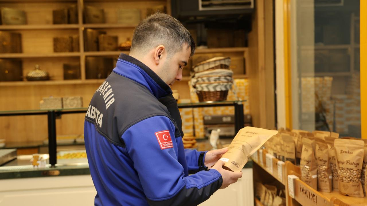 Büyükşehir Zabıtası huzurlu bir bayram için sahada